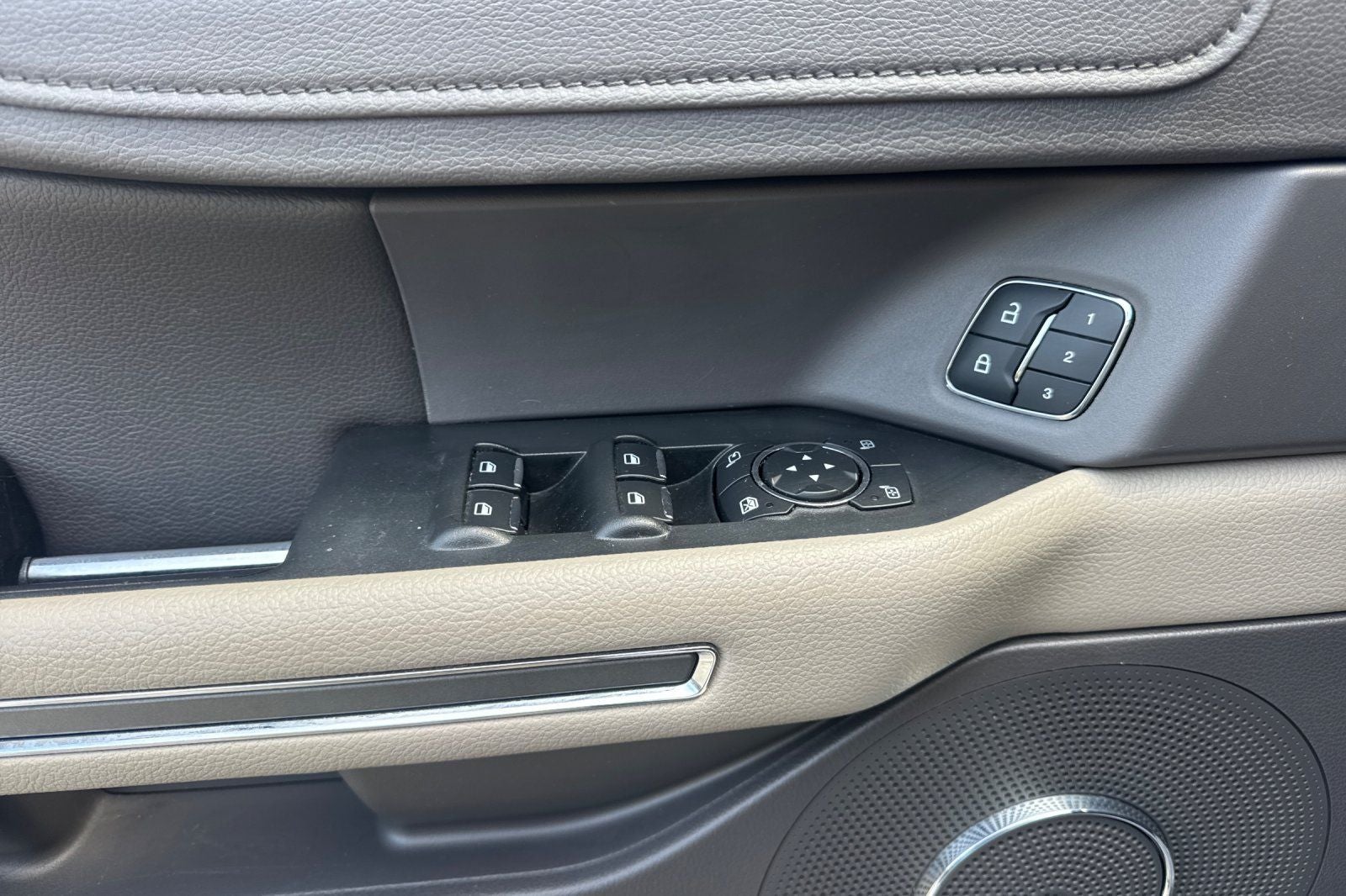 2020 Ford Expedition XLT Equipment Group 202A