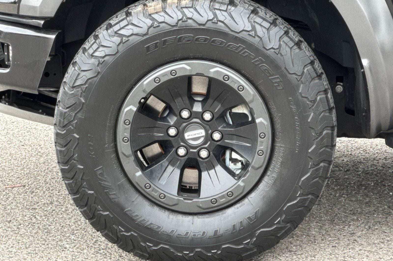 2018 Ford F-150 Raptor Equipment Group 802A Luxury