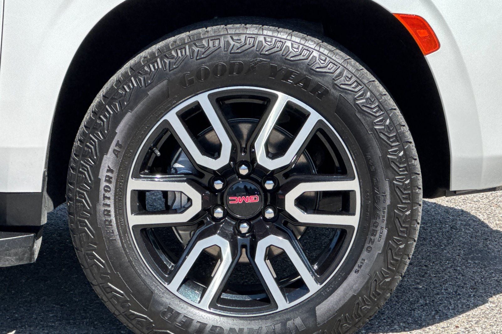 2023 GMC Yukon AT4