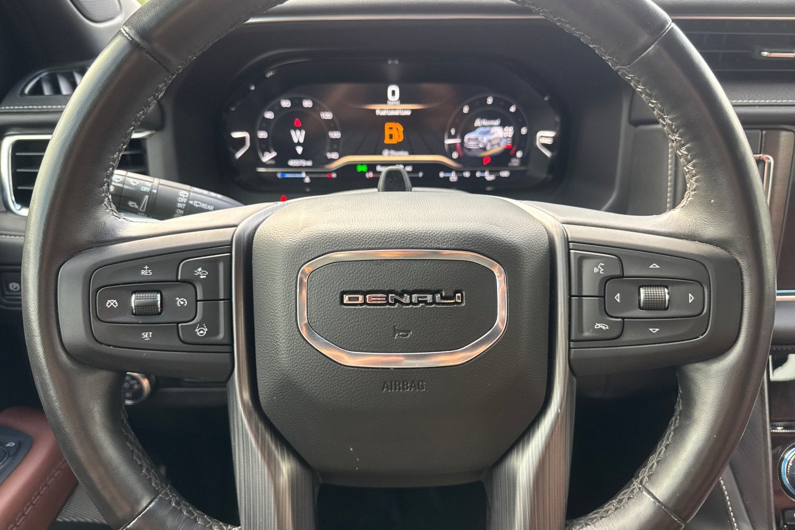 2023 GMC Yukon XL Denali Ultimate