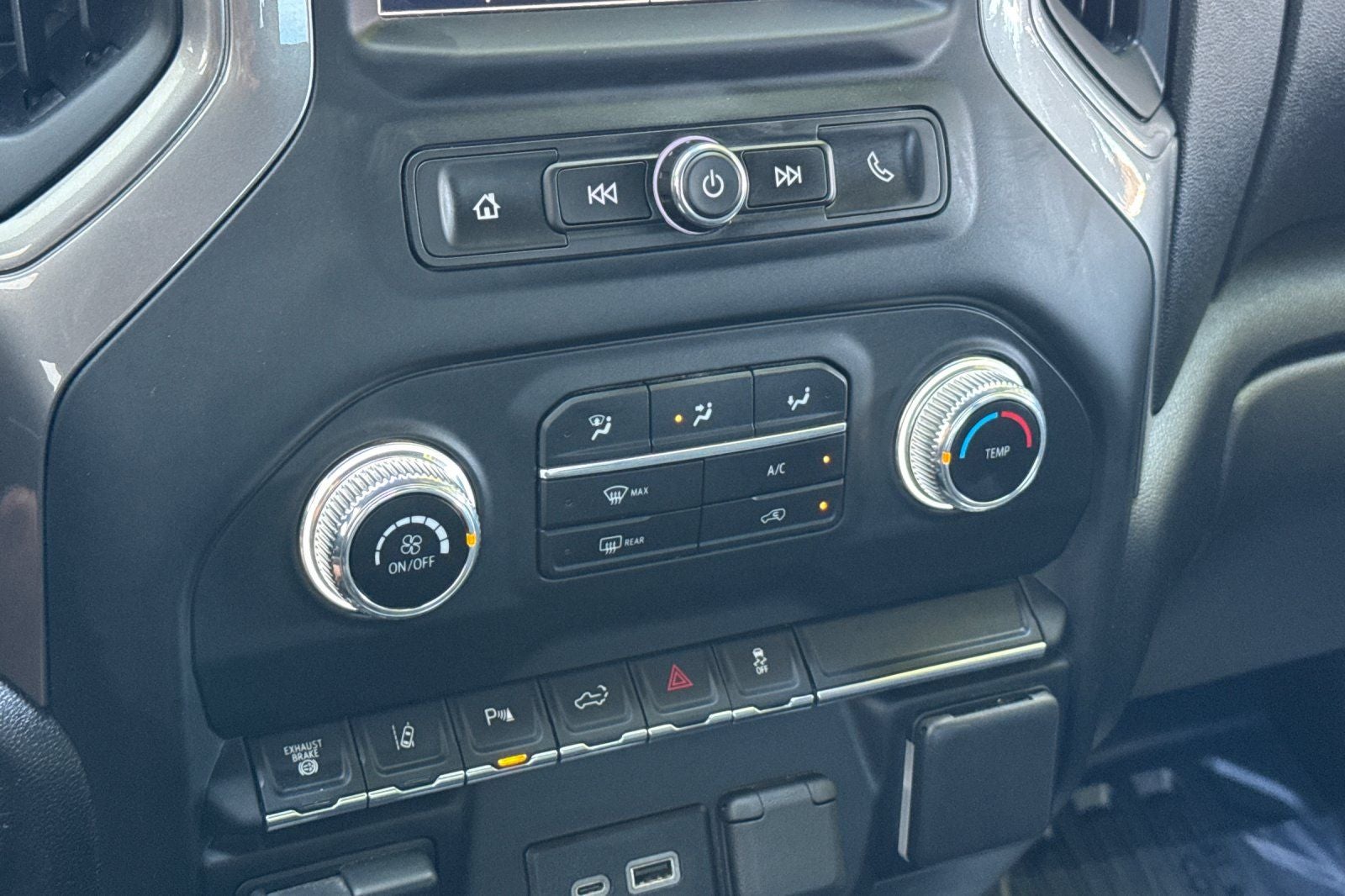 2024 GMC Sierra 3500HD Pro