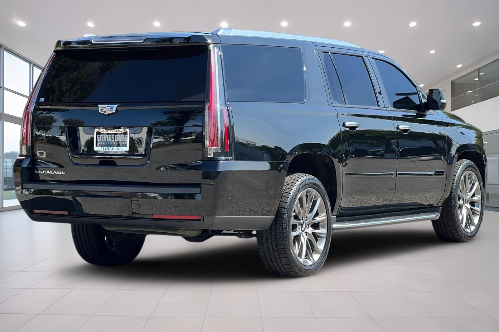 2020 Cadillac Escalade ESV Luxury
