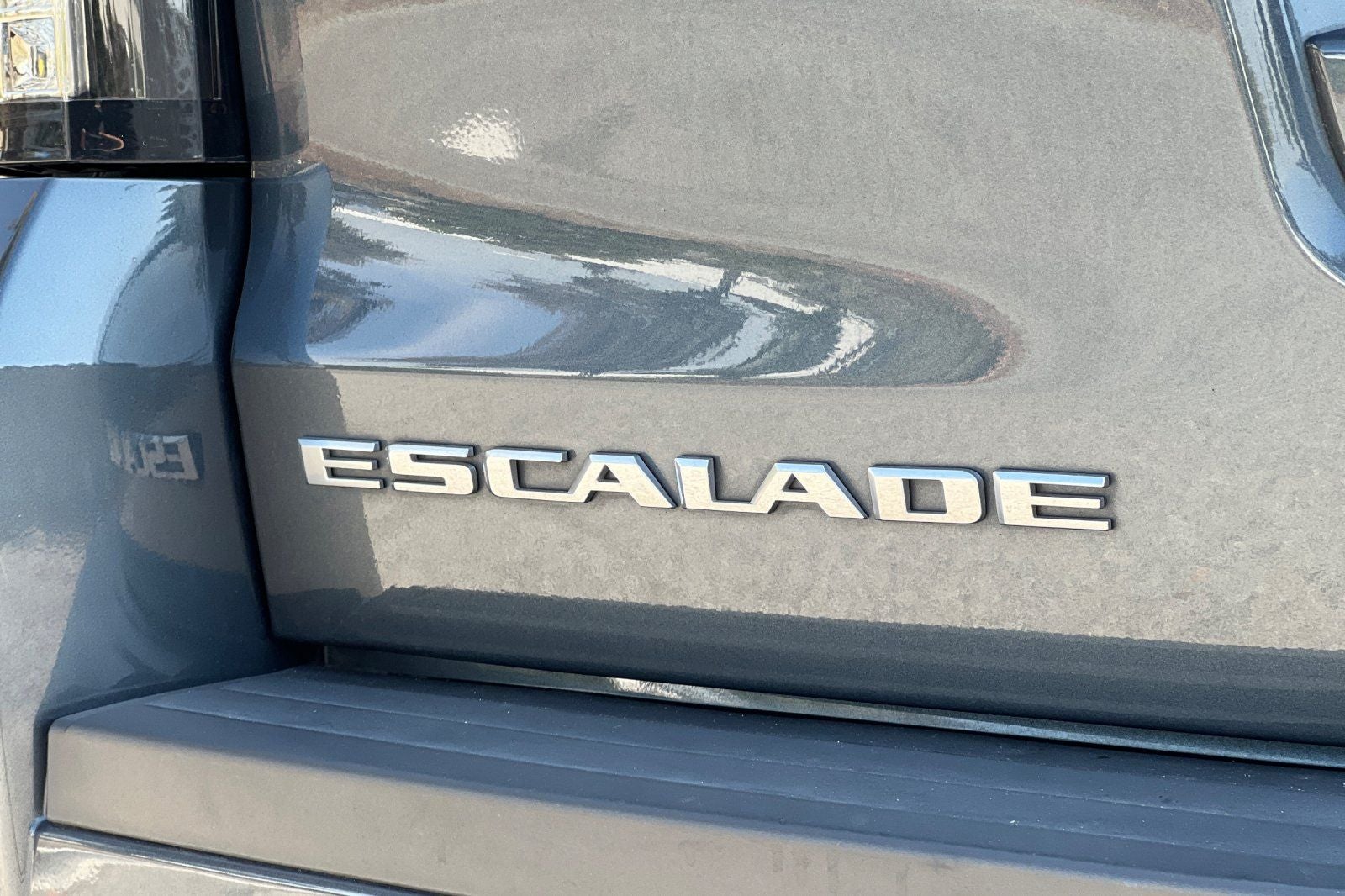 2020 Cadillac Escalade Luxury