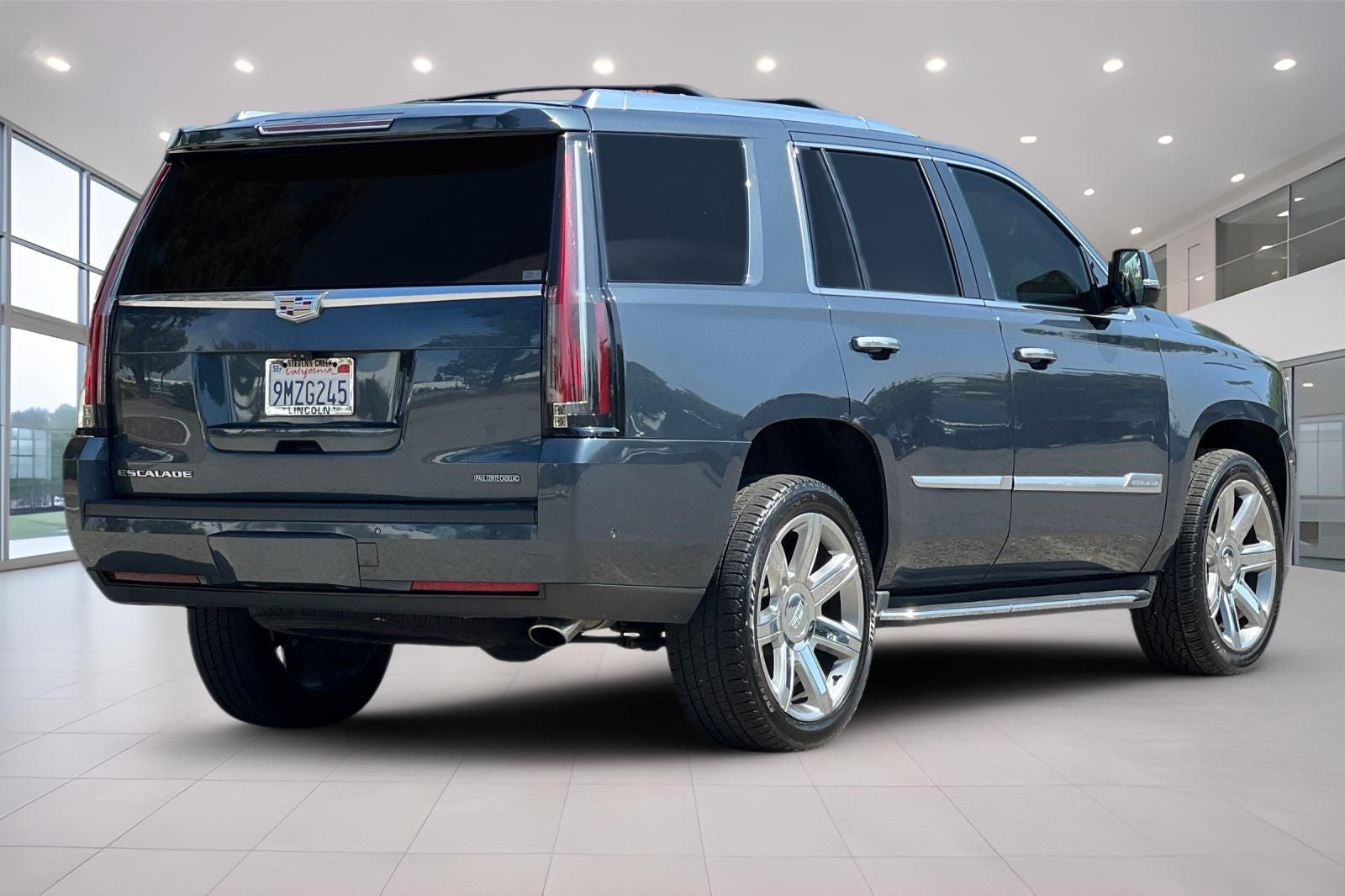 2020 Cadillac Escalade Luxury