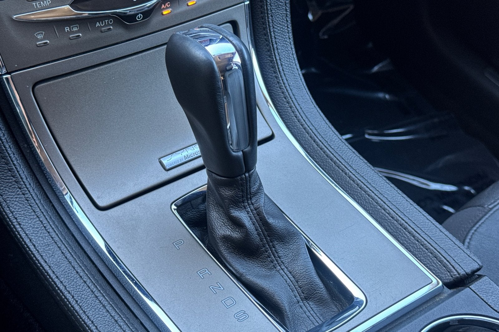 2015 Lincoln MKX Base