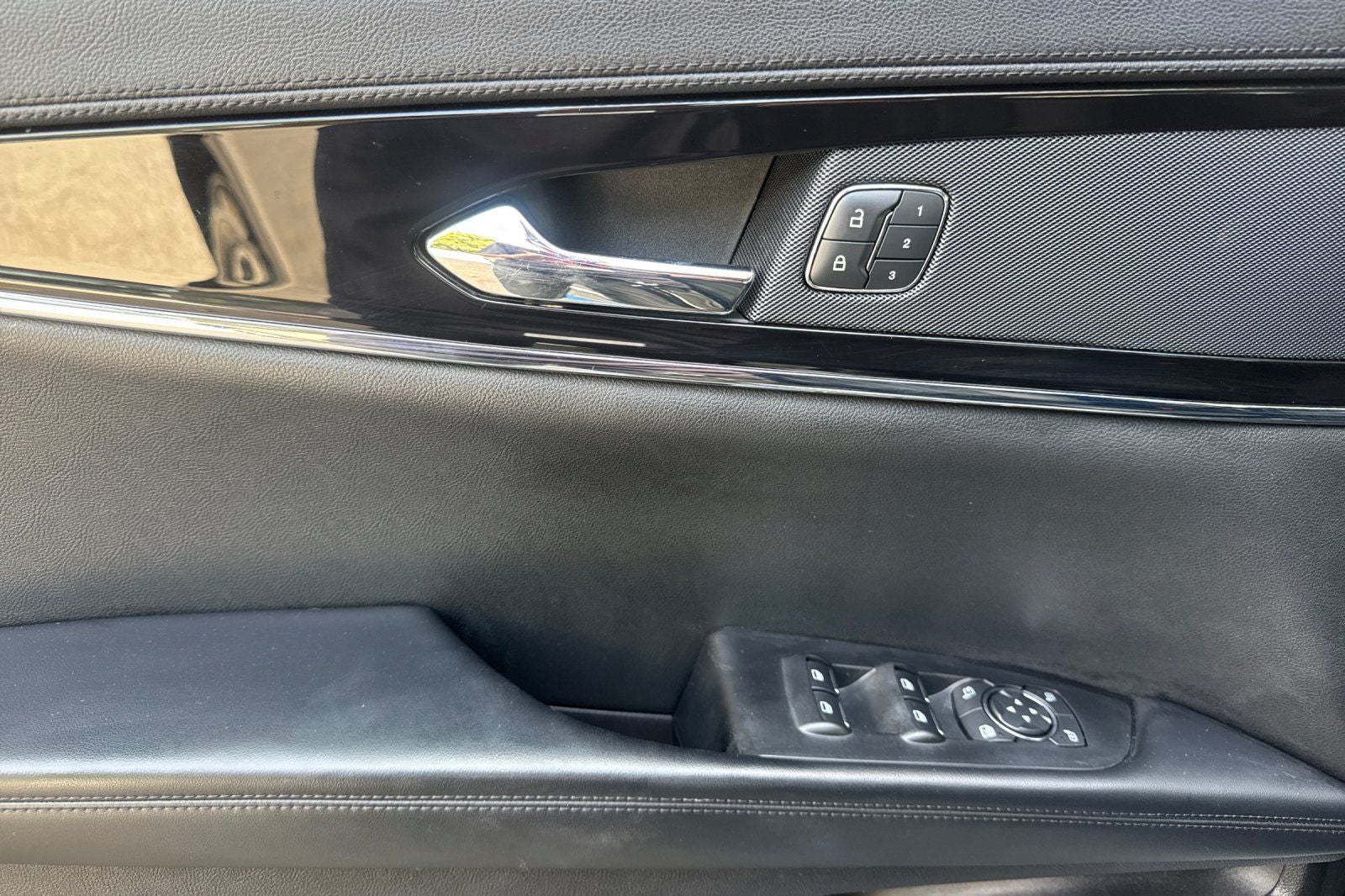 2021 Lincoln Nautilus Standard