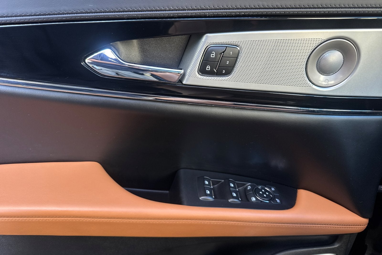 2023 Lincoln Nautilus Black Label