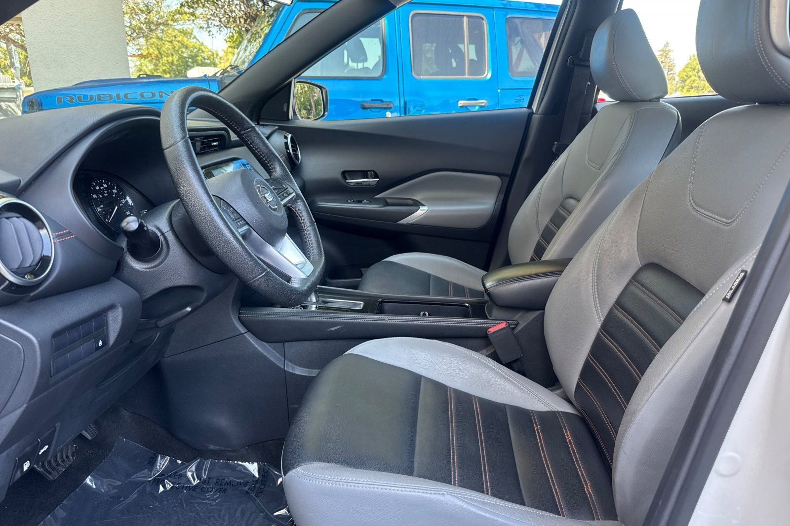 2021 Nissan Kicks SR