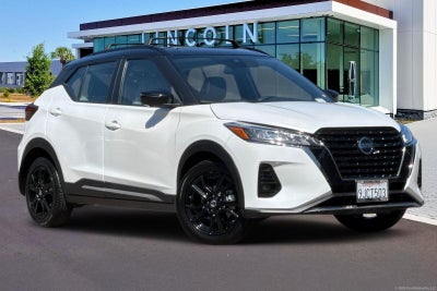 2021 Nissan Kicks SR