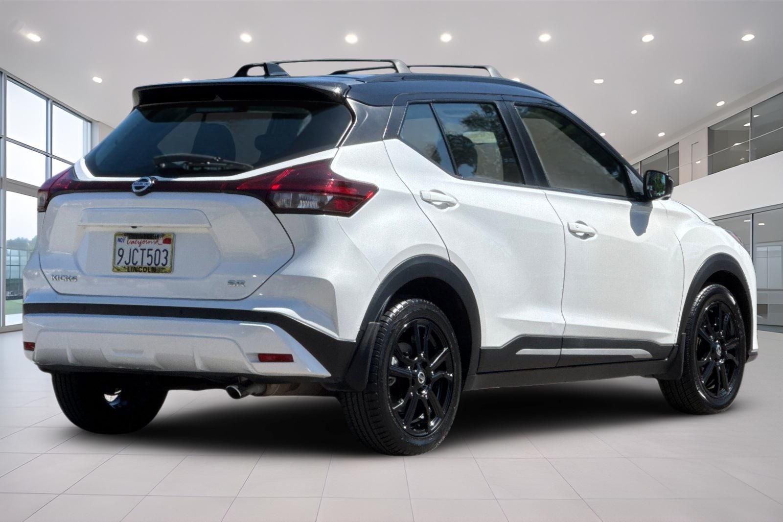 2021 Nissan Kicks SR