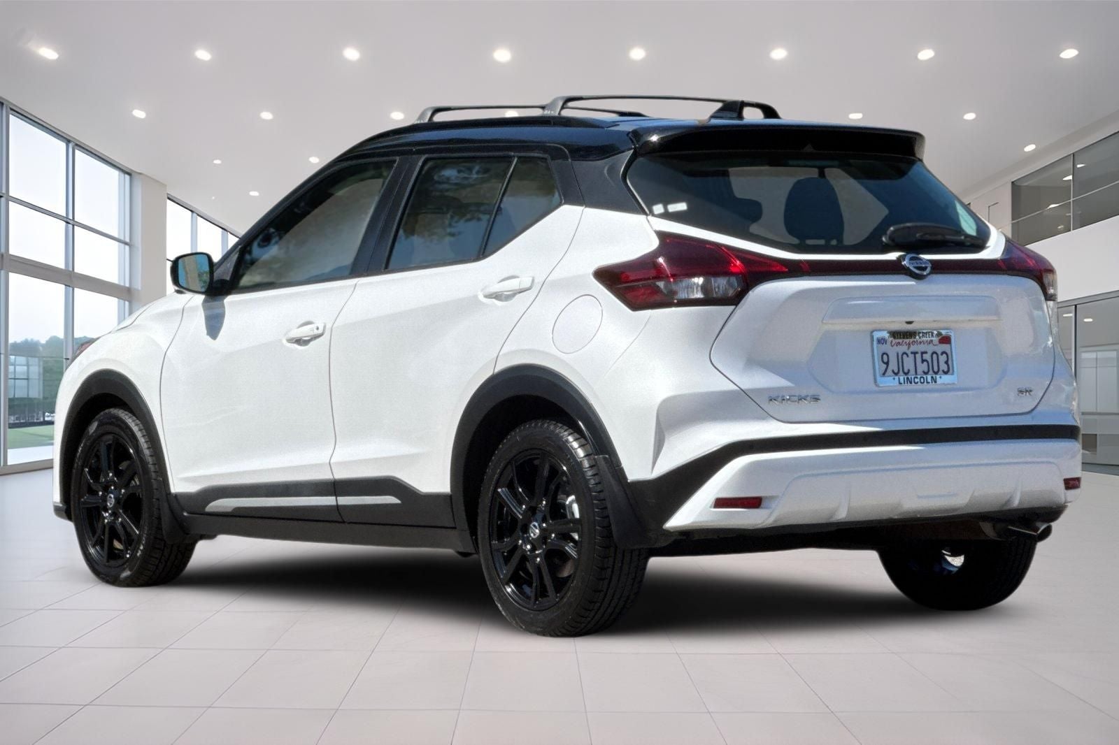 2021 Nissan Kicks SR