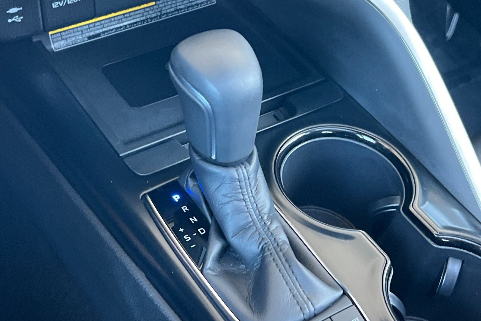 2018 Toyota Camry Hybrid SE