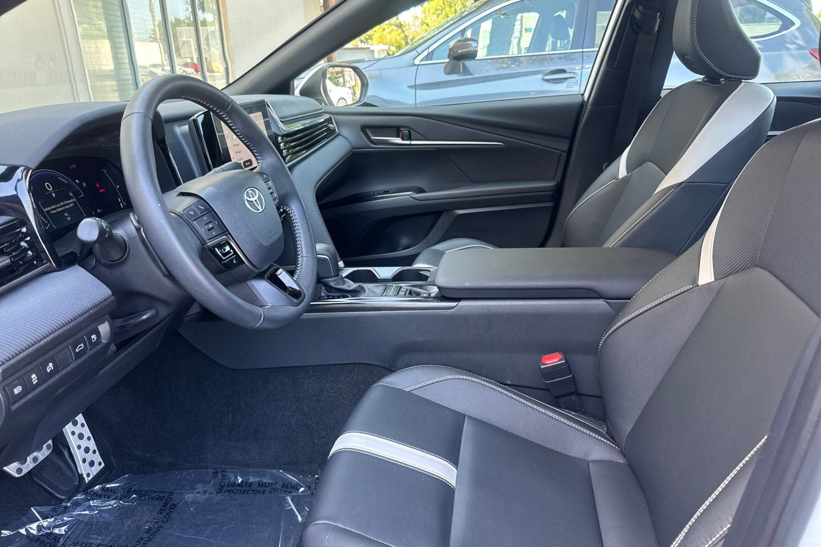 2025 Toyota Camry SE Hybrid