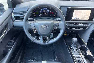 2025 Toyota Camry SE Hybrid