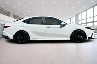 2025 Toyota Camry SE Hybrid