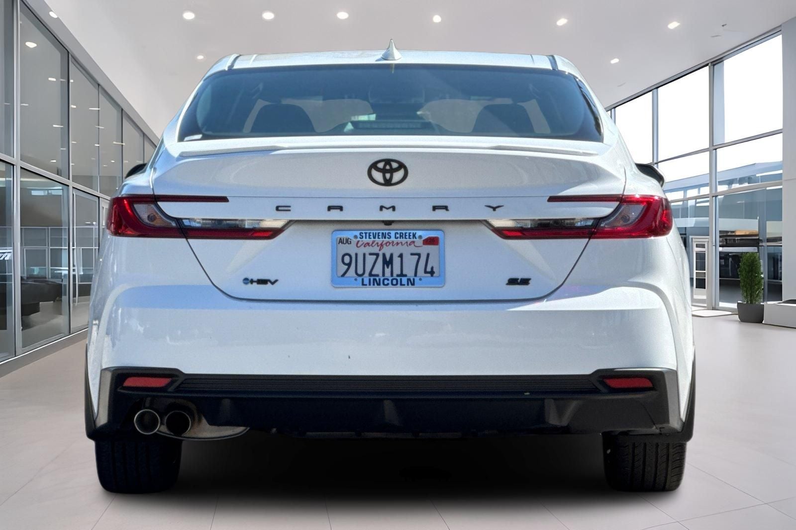 2025 Toyota Camry SE Hybrid