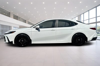 2025 Toyota Camry SE Hybrid