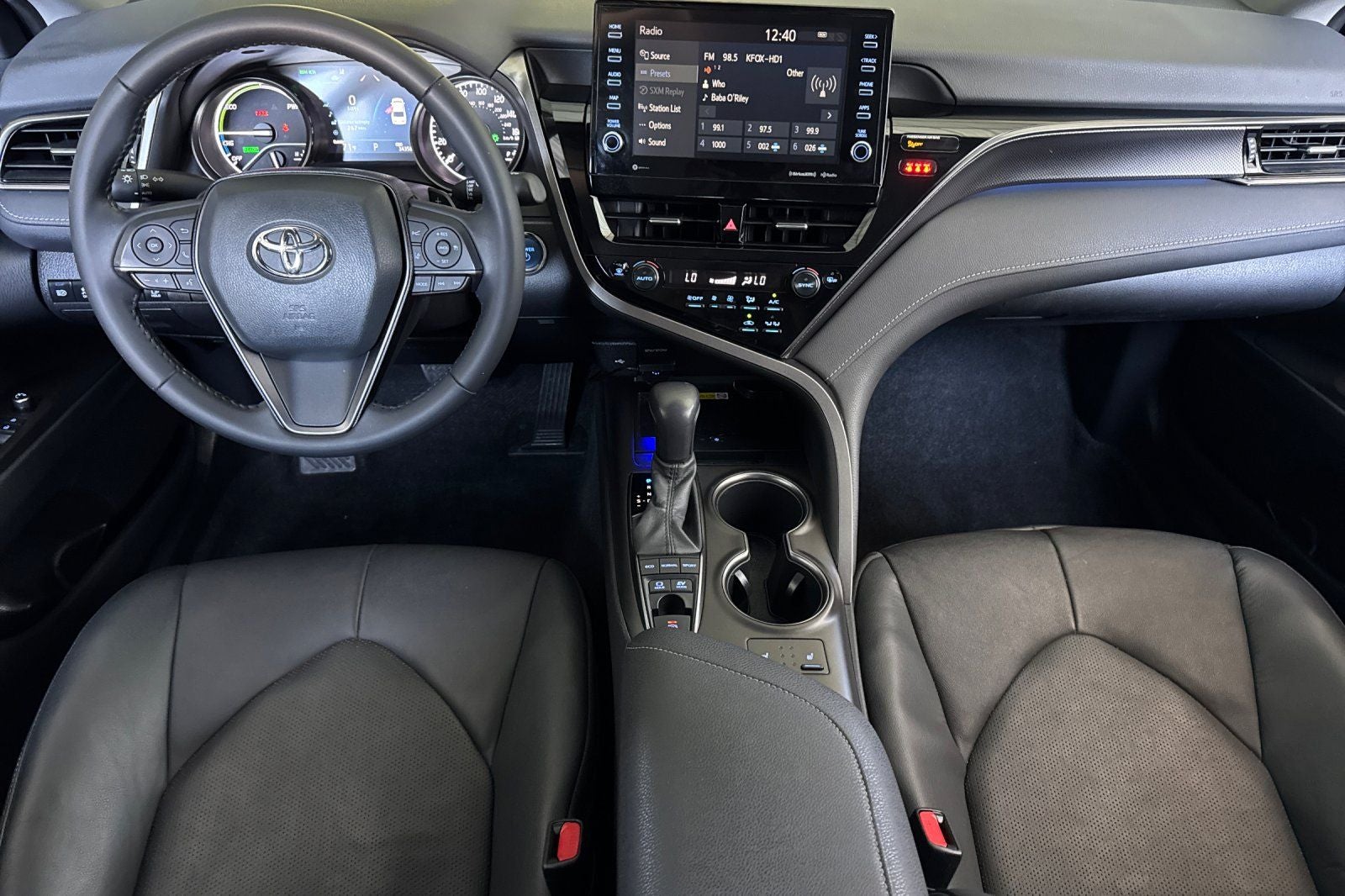 2022 Toyota Camry Hybrid XSE