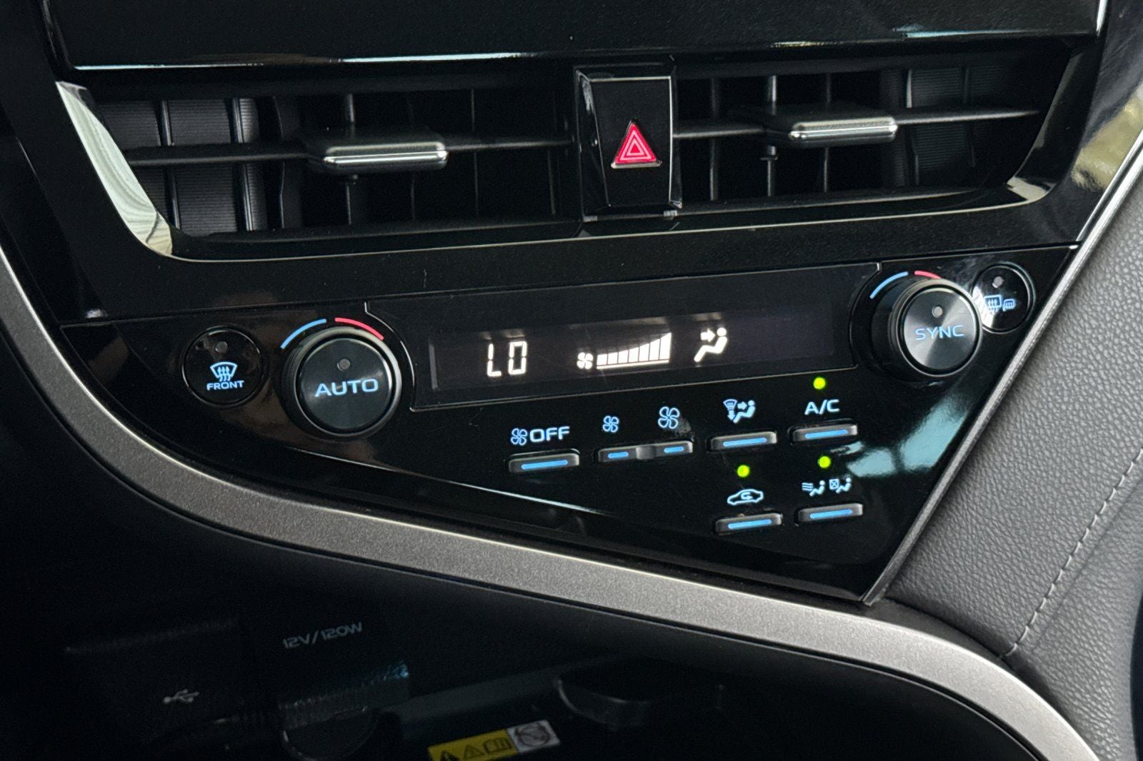 2022 Toyota Camry Hybrid XSE