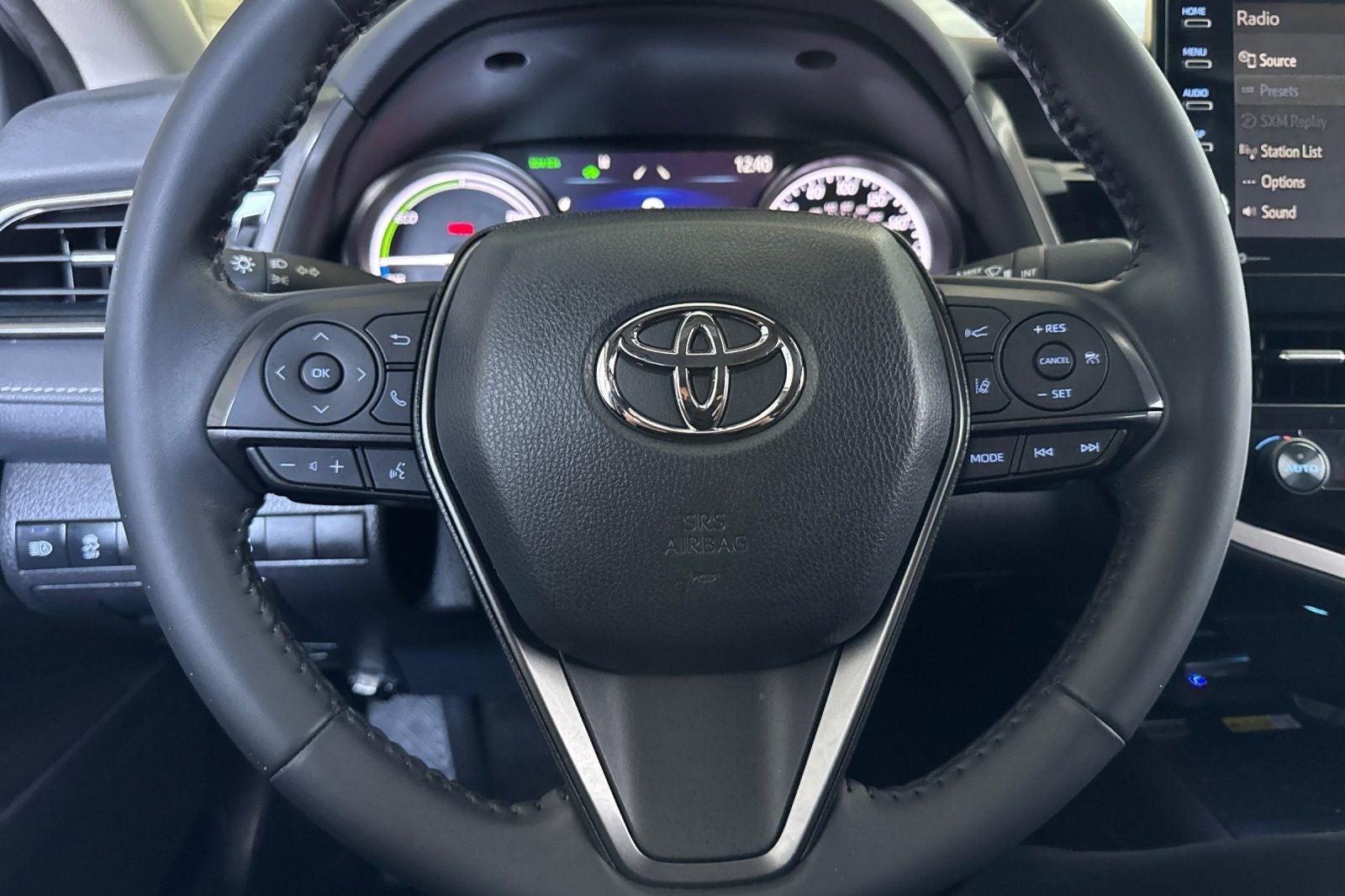 2022 Toyota Camry Hybrid XSE