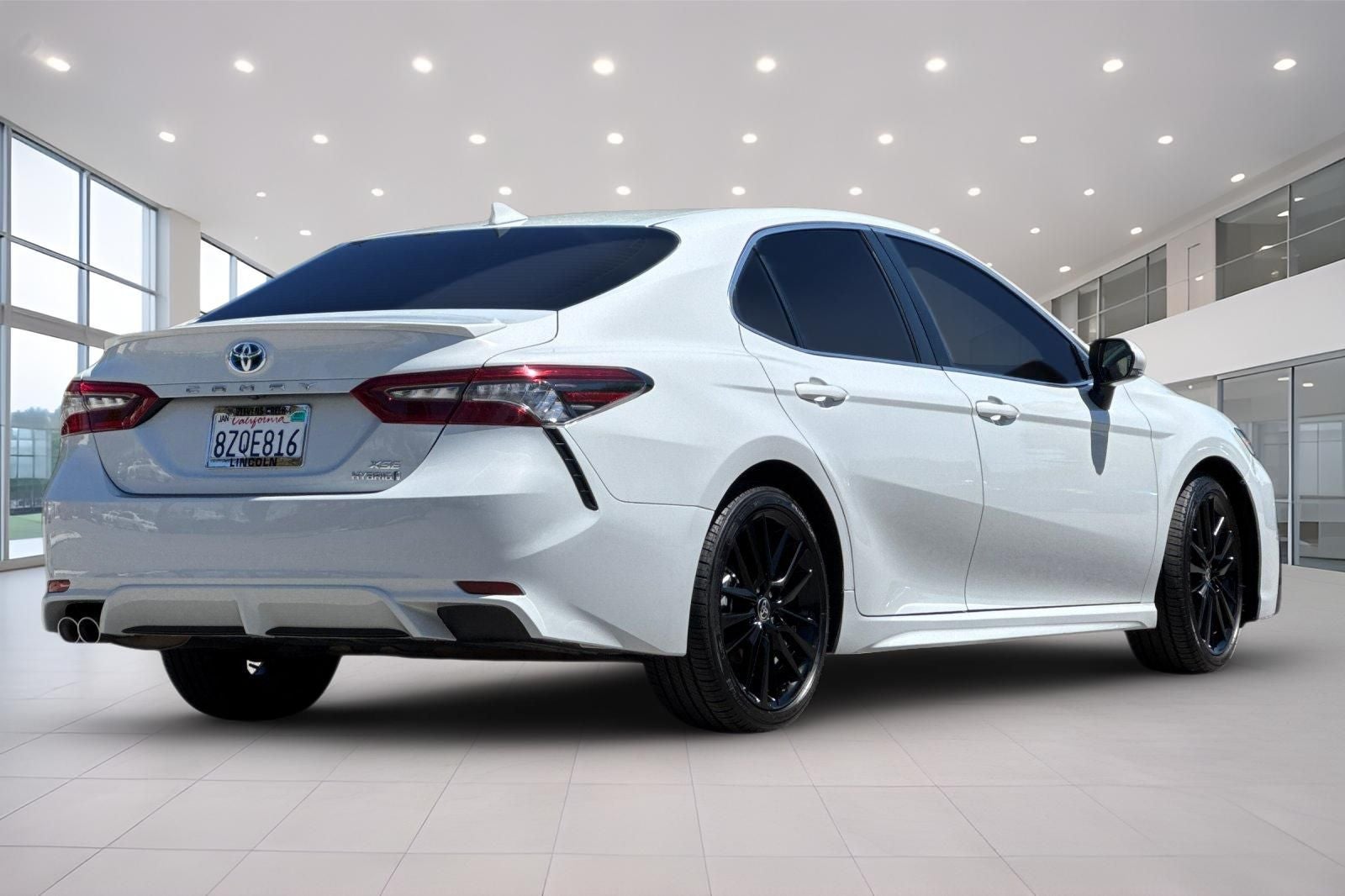 2022 Toyota Camry Hybrid XSE