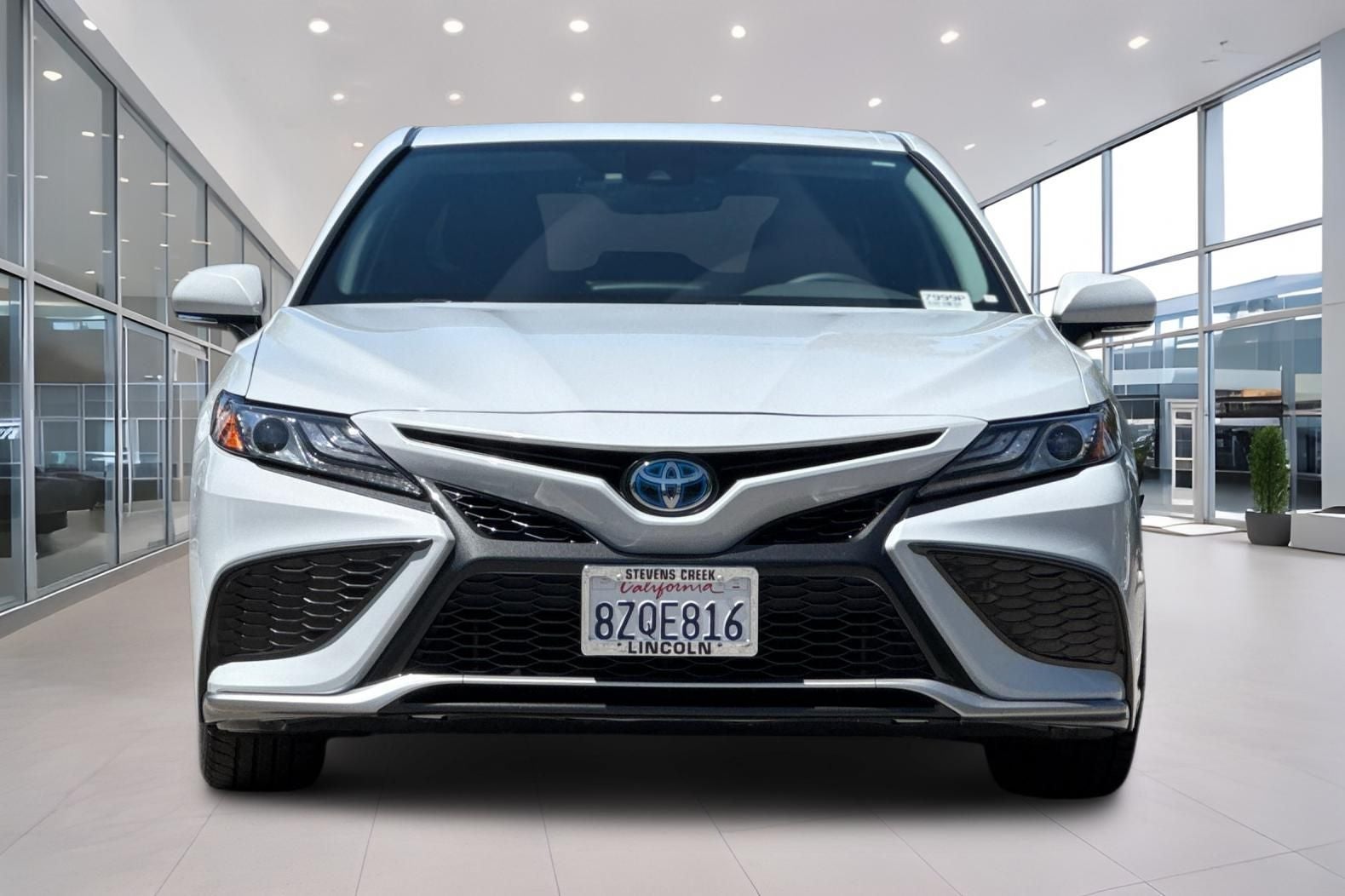 2022 Toyota Camry Hybrid XSE