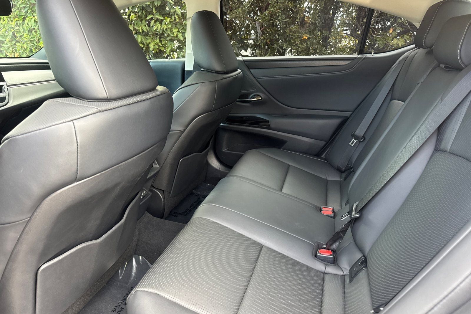 2025 Lexus ES 300h