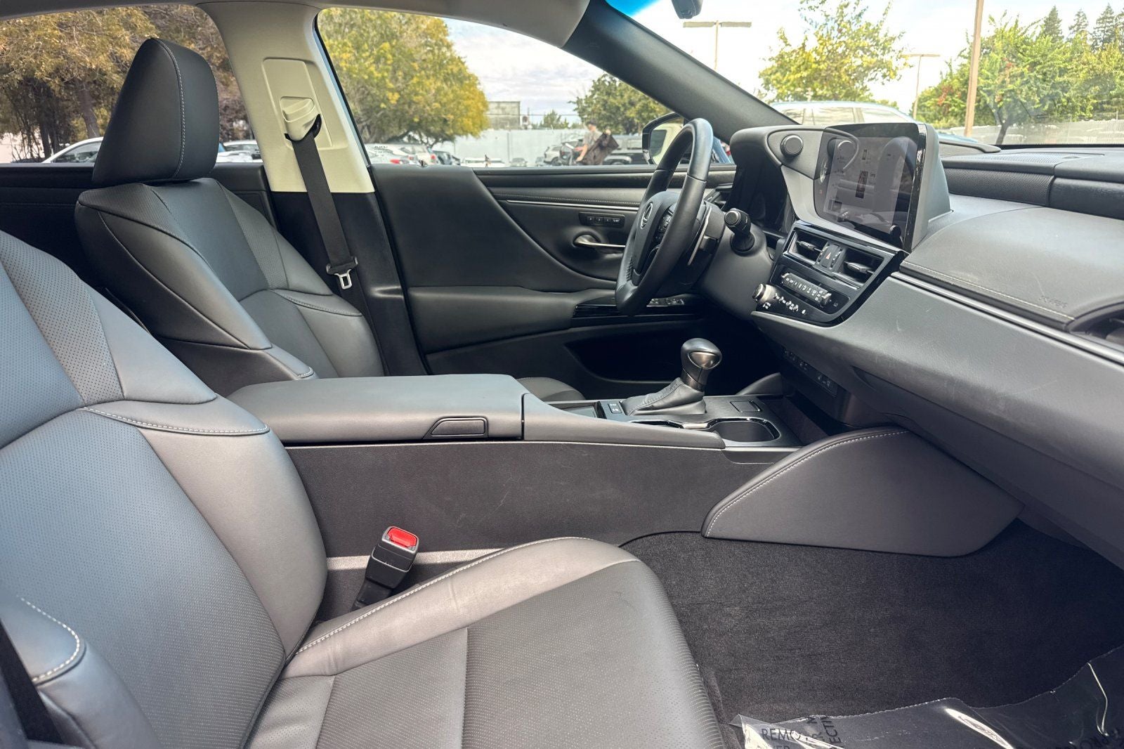 2025 Lexus ES 300h