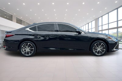 2025 Lexus ES 300h