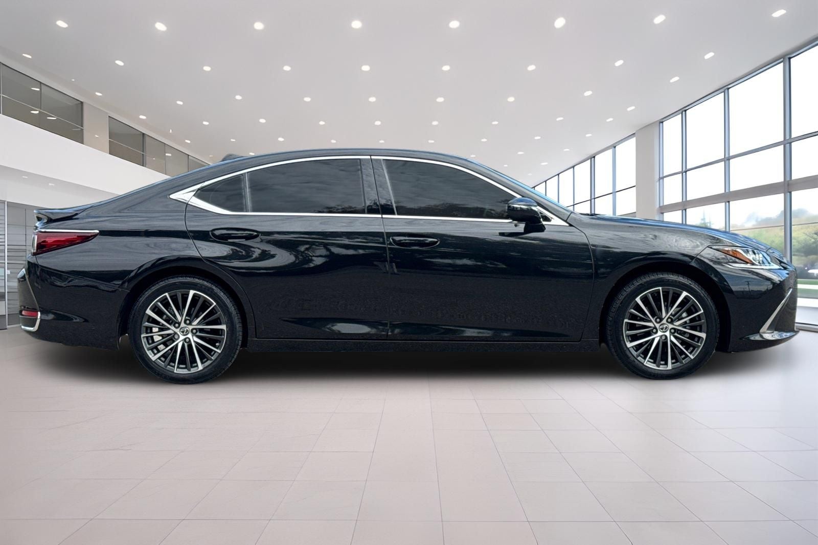 2025 Lexus ES 300h