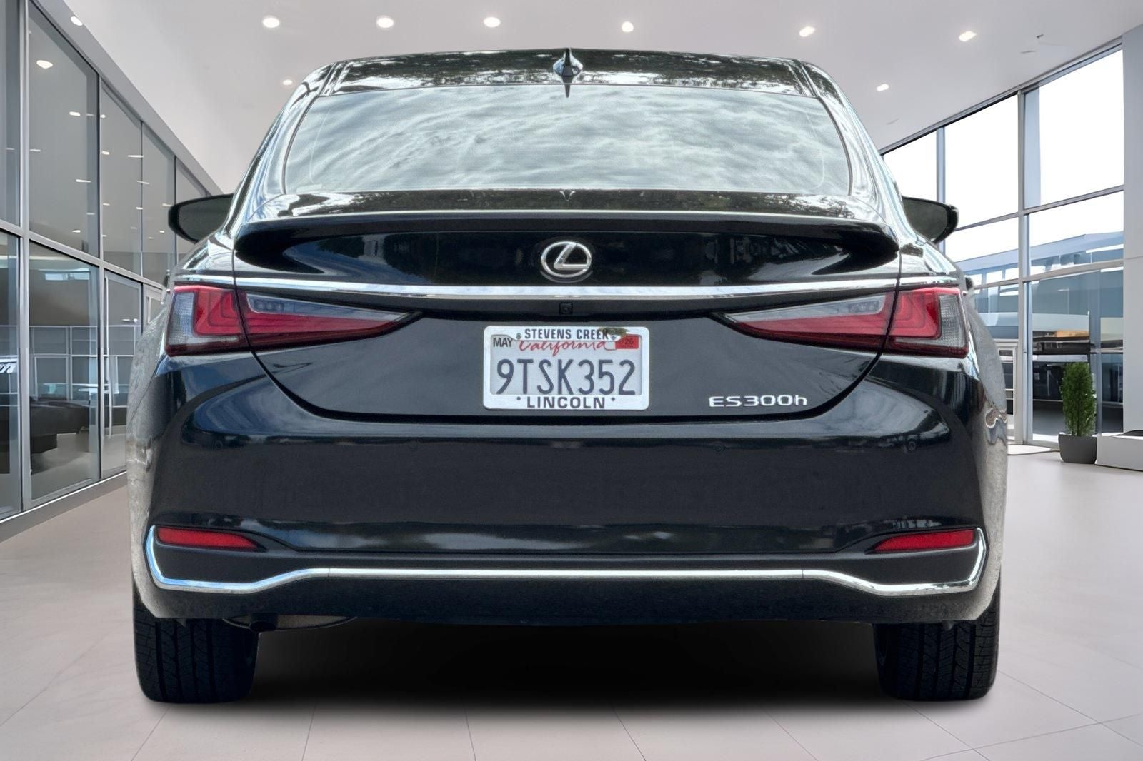 2025 Lexus ES 300h