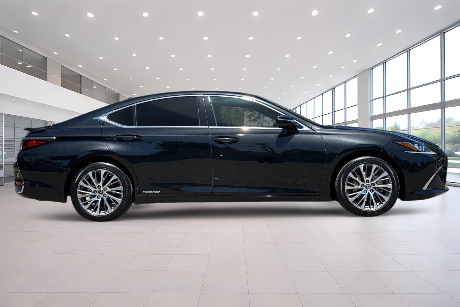 2021 Lexus ES 300h