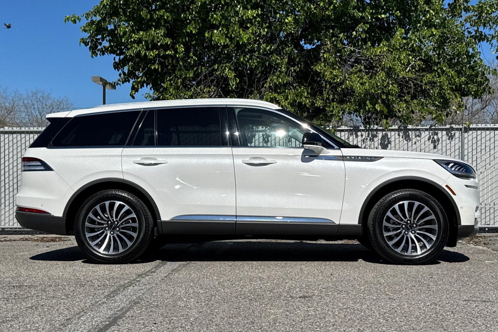 2020 Lincoln Aviator Reserve Equipment Group 201A
