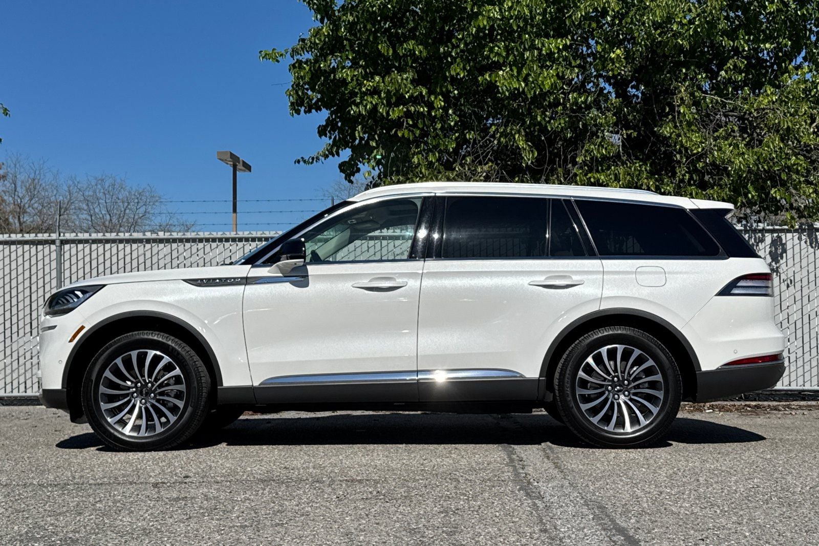 2020 Lincoln Aviator Reserve Equipment Group 201A
