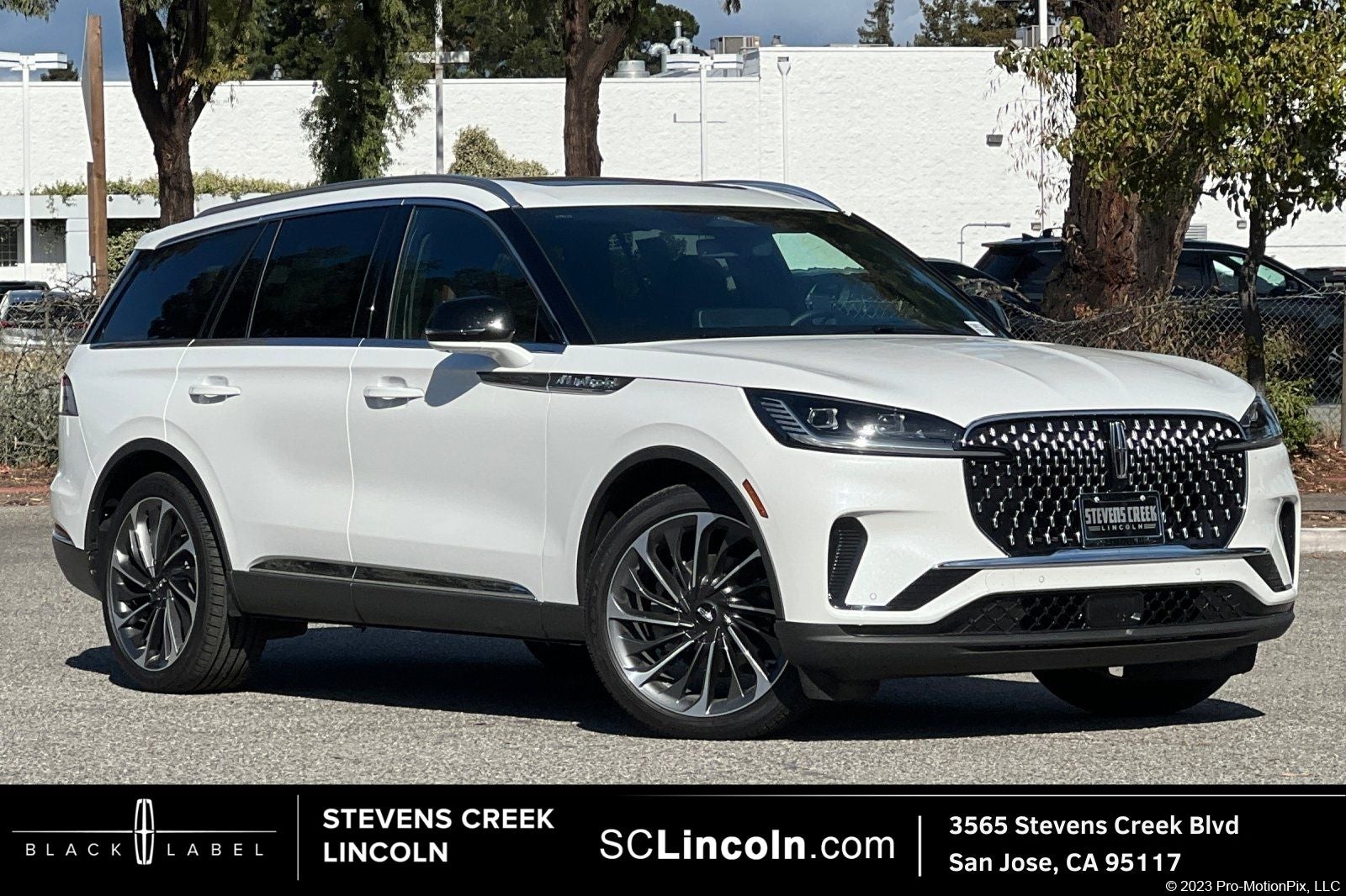 2026 Lincoln Aviator Reserve AWD's photo