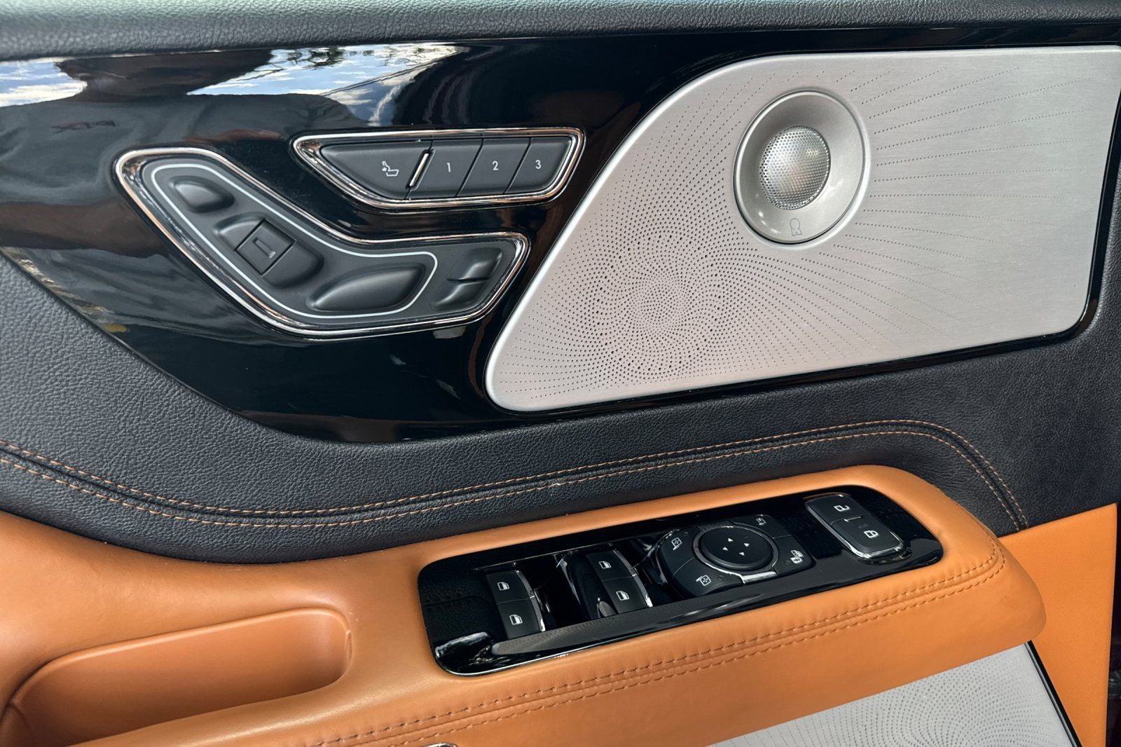 2022 Lincoln Aviator Black Label Premium Equipment Group 800A