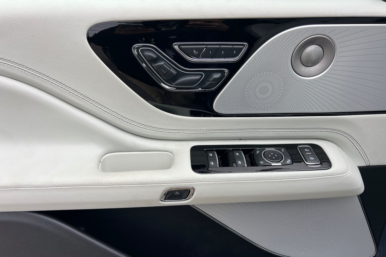 2025 Lincoln Aviator Black Label