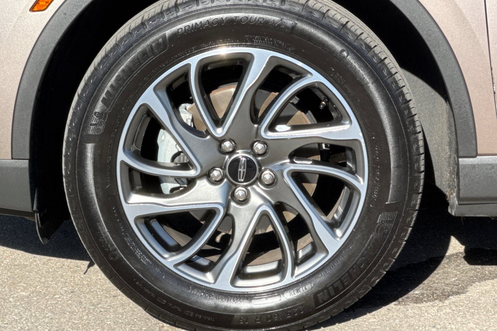 2021 Lincoln Corsair Standard Equipment Group 101A