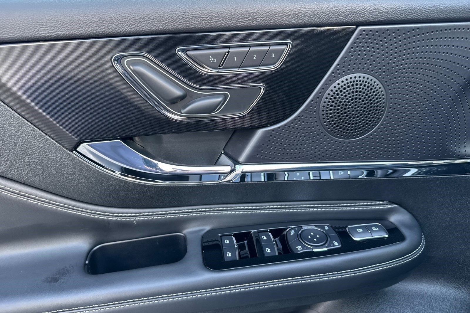 2025 Lincoln Corsair Premiere Equipment Group 101A