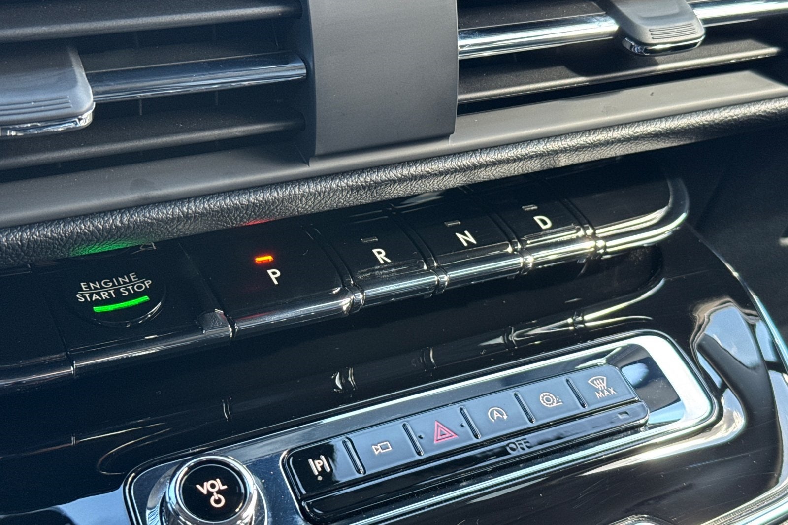 2025 Lincoln Corsair Premiere Equipment Group 101A