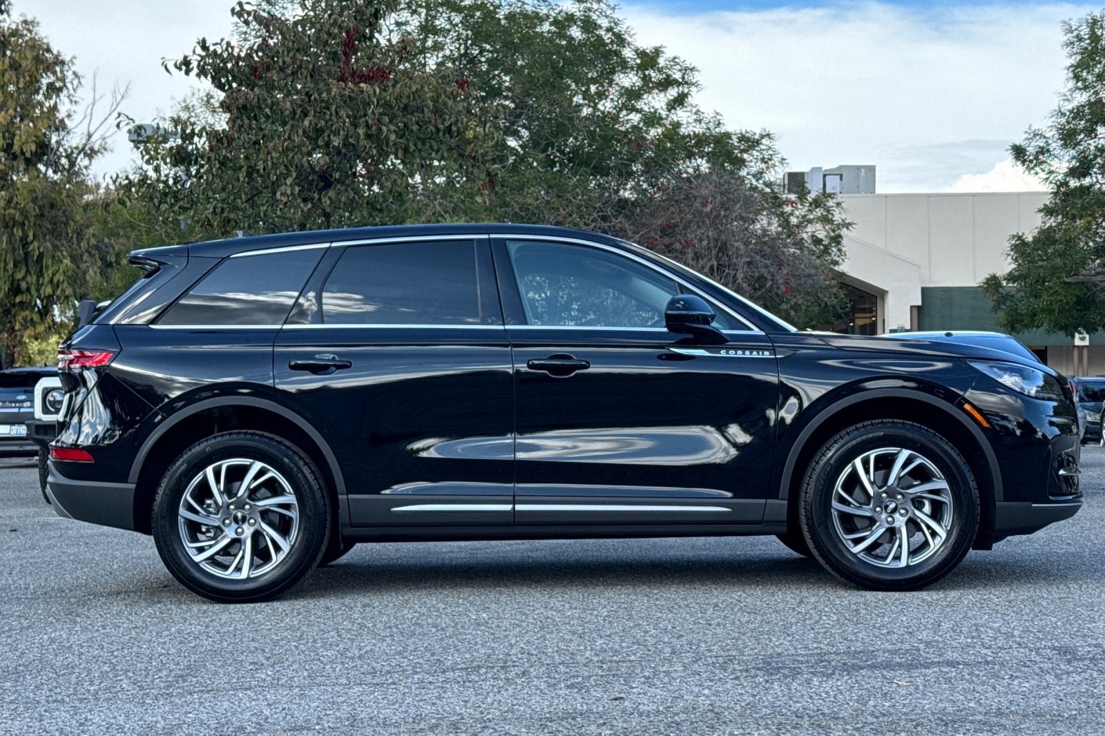 2025 Lincoln Corsair Premiere Equipment Group 101A