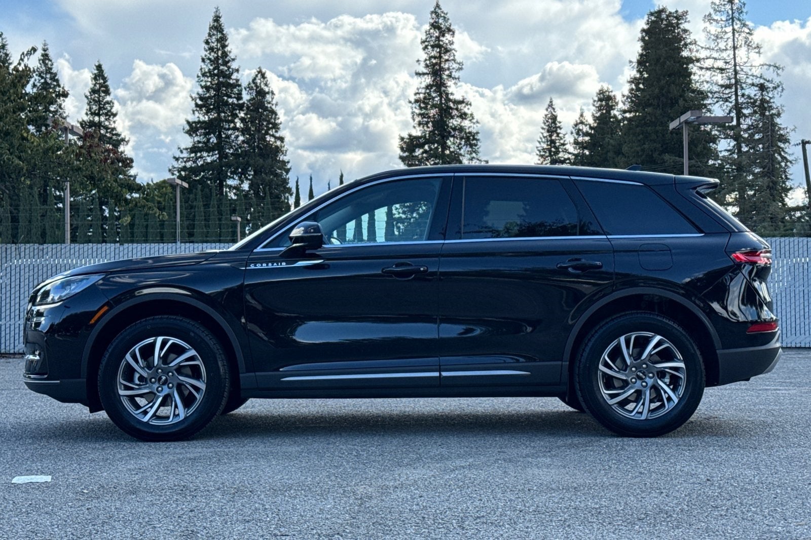 2025 Lincoln Corsair Premiere Equipment Group 101A