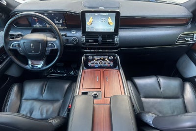 2021 Lincoln Navigator Reserve Equipment Group 208A