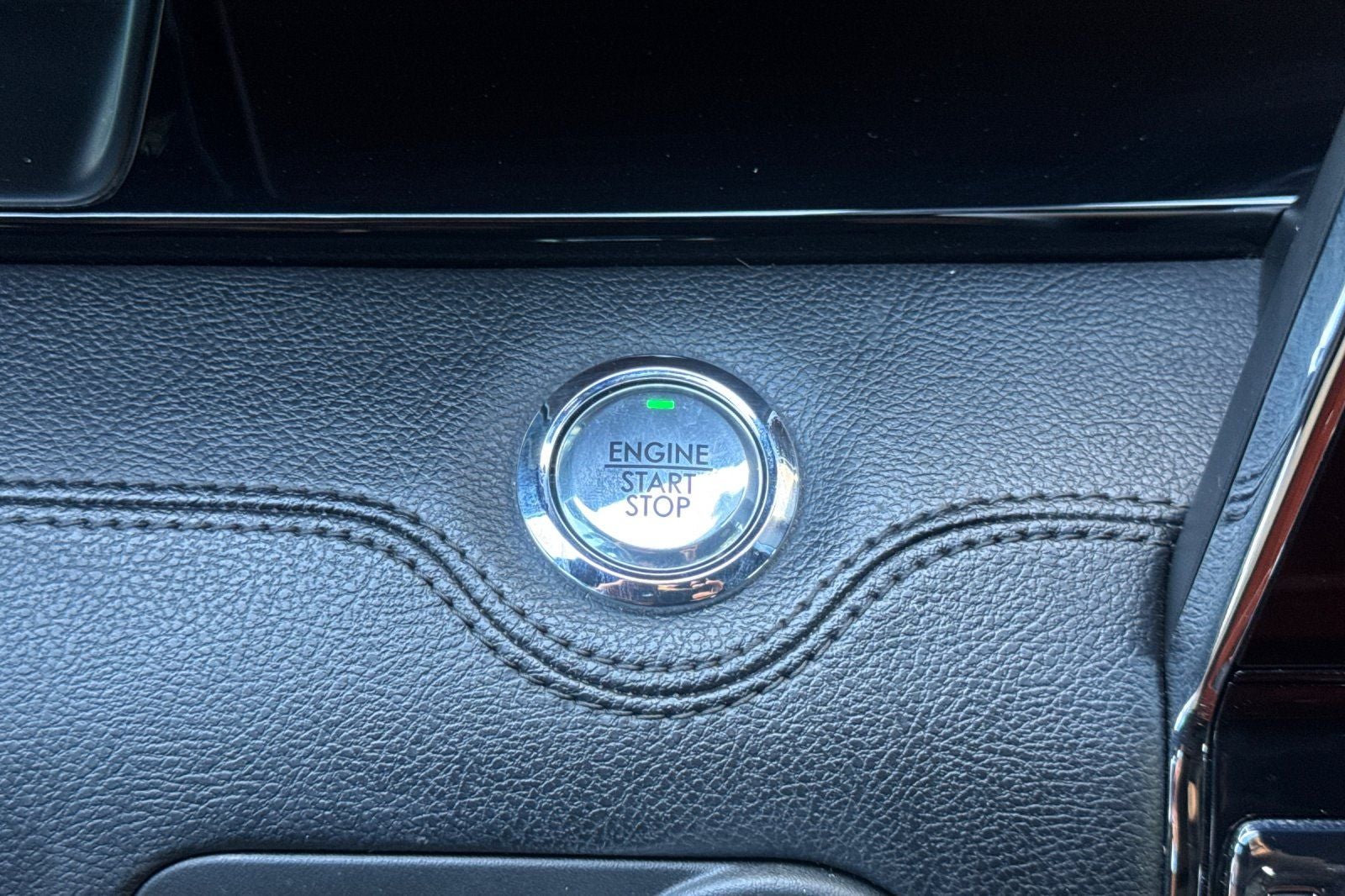 2021 Lincoln Navigator Reserve Equipment Group 208A