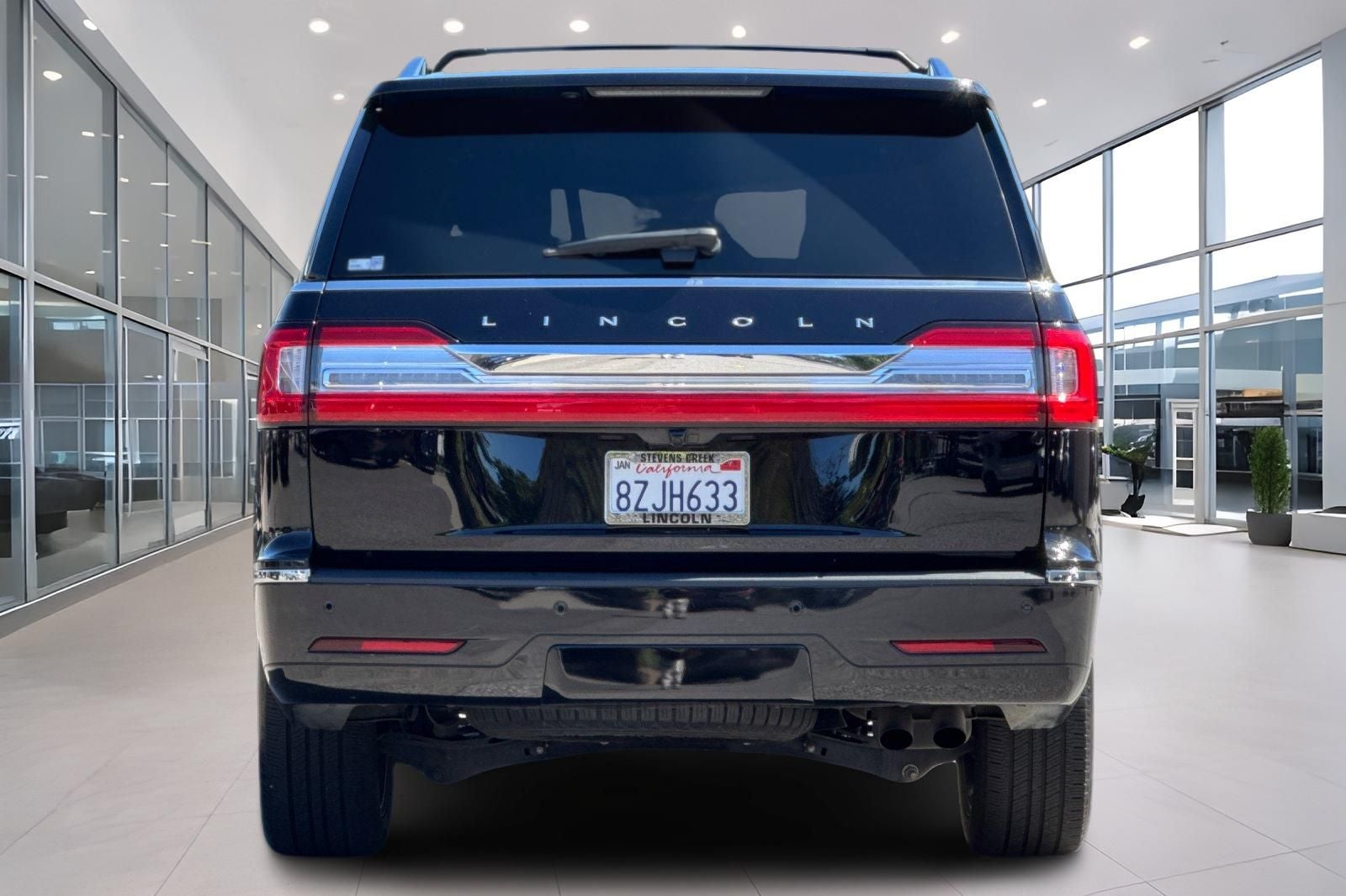 2021 Lincoln Navigator Reserve Equipment Group 208A