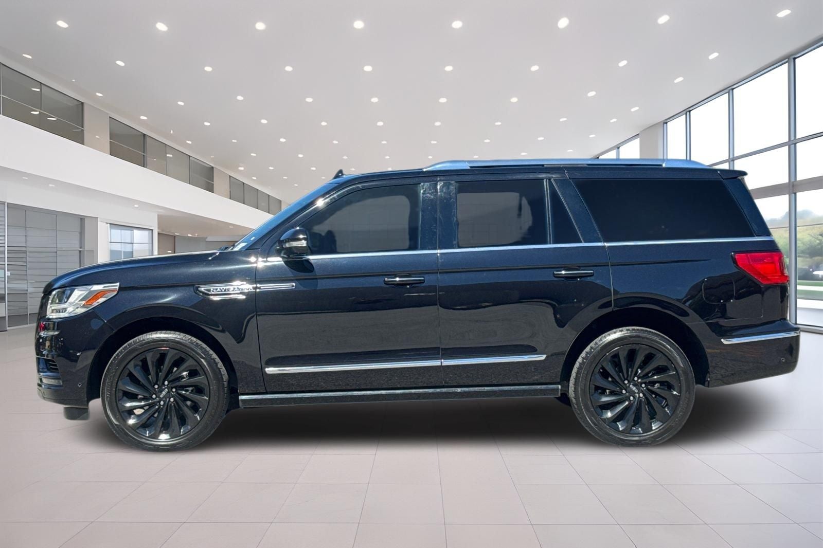 2021 Lincoln Navigator Reserve Equipment Group 208A