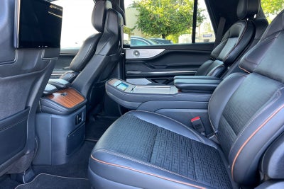 2025 Lincoln Navigator Black Label