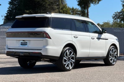 2027 Lincoln Navigator Black Label