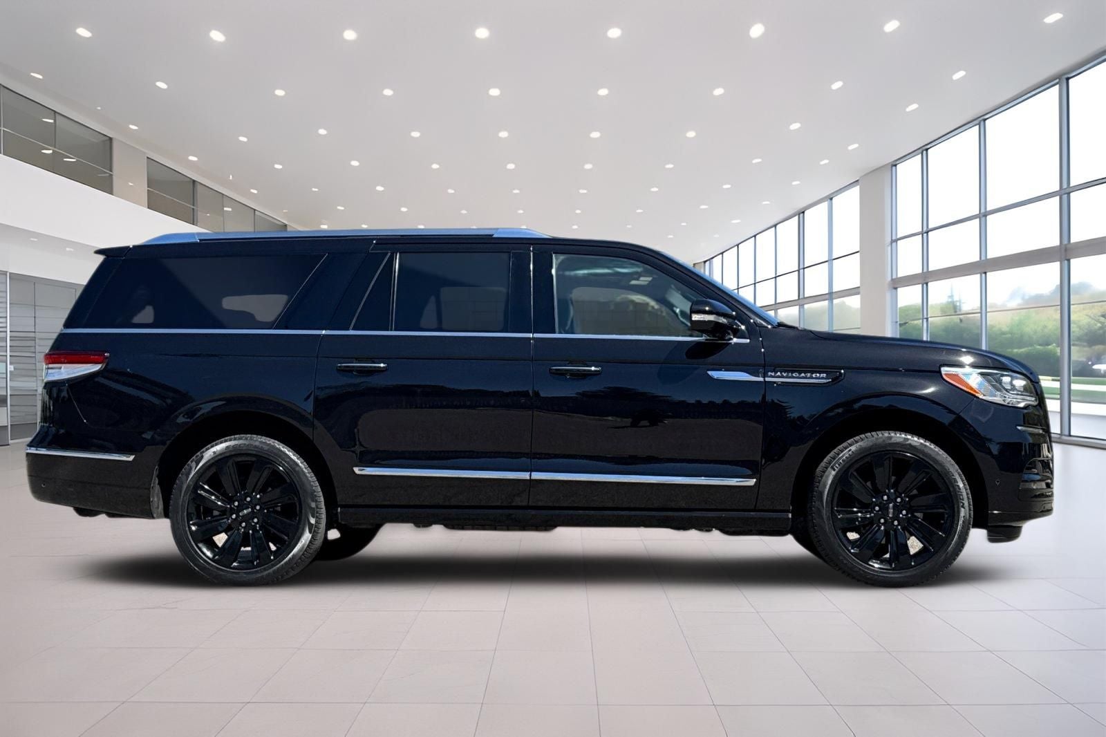 2023 Lincoln Navigator L Reserve