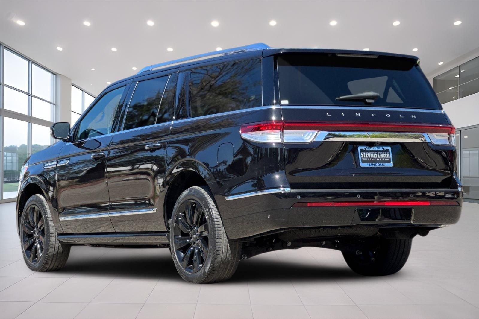2023 Lincoln Navigator L Reserve